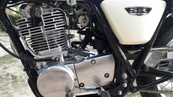 ขาย yamaha sr400 ปี 2015 ออกศูนย์