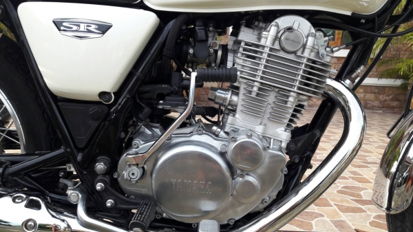 ขาย yamaha sr400 ปี 2015 ออกศูนย์