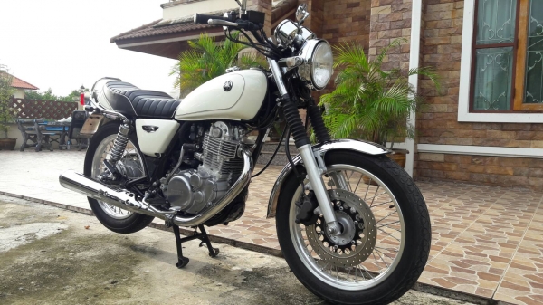 ขาย yamaha sr400 ปี 2015 ออกศูนย์