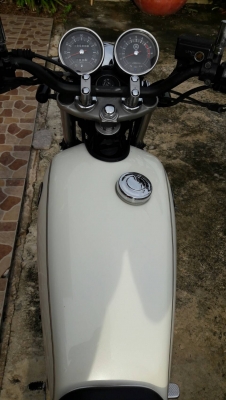 ขาย yamaha sr400 ปี 2015 ออกศูนย์