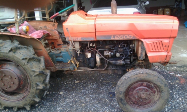 ขอขายรถไถคูโบต้า L2600 สภาพเครื่อง เกียร์ ไฮโดลิกดี พร้อมตัวปั่นดิน ราคาต่อลองได้ครับ รถพร้อมทำงานครับ ขอขายรถไถคูโบต้า L2600 สภาพเครื่อง เกียร์ ไฮโดลิกดี พร้อมตัวปั่นดิน ราคาต่อลองได้ครับ รถพร้อมทำงานครับ