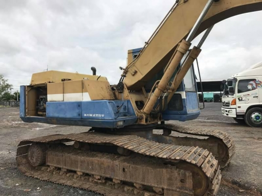 ขออณุญาติขายรถ  PC200-3ชีเรี่ยนสูงพร้อมใช้งานเอกสารใบชื้อขายราคา395000 สนใจติดต่อ0853224877-0988930465