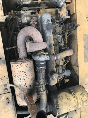 ขออณุญาติขายรถ  PC200-3ชีเรี่ยนสูงพร้อมใช้งานเอกสารใบชื้อขายราคา395000 สนใจติดต่อ0853224877-0988930465