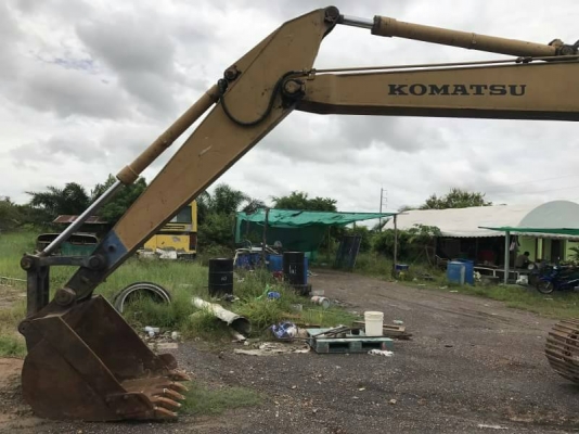 ขออณุญาติขายรถ  PC200-3ชีเรี่ยนสูงพร้อมใช้งานเอกสารใบชื้อขายราคา395000 สนใจติดต่อ0853224877-0988930465