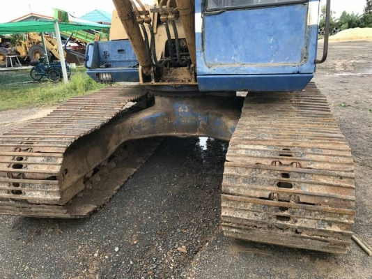 ขออณุญาติขายรถ  PC200-3ชีเรี่ยนสูงพร้อมใช้งานเอกสารใบชื้อขายราคา395000 สนใจติดต่อ0853224877-0988930465