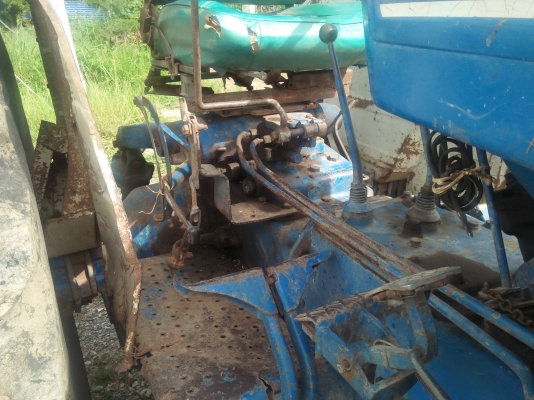 ขายด่วน !! FORD 6800 ใบดัน มีเล่มพร้อมโอน