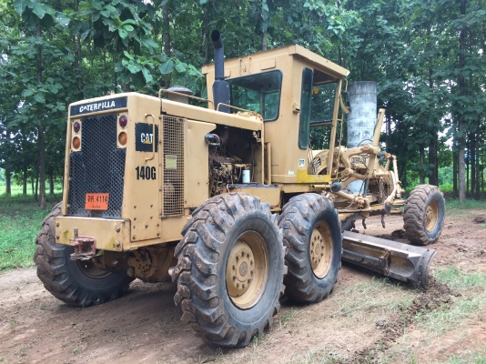 ขออณุญาติขายรถ เกรดเด้อ140Gชีเรี่ยน 9000กว่าเอกสารเล่มประตู๋มีครบเก๋งแอร์พร้อมใช้งานพร้อมโอนราคา 1890000 สนใจติกต่อ0853224877  -0988930465