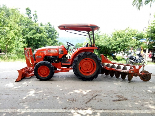 แทรคเตอร์ L3608 สภาพพร้อมใช้งาน พร้อมโอน ติดต่อ 0909604567