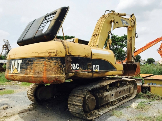 ขออณุญาติขายรถ   CAT 330C ชั่วโมง10000หน่อยๆเอกสารอ ินวอยพร้อมใช้งานราคาเบาๆ 1250000 สนใจติกต่อ0853224877  -0988930465