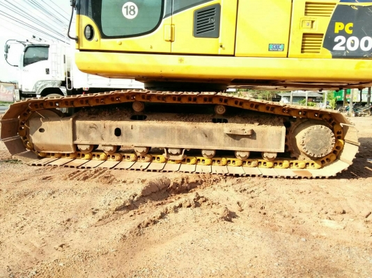 ขออณุญาติขายรถ   PC200-8ชั่ว โมง10000เอกสาร อินวอยช่วง ล่างใหม่พร้อมใ ช ้งานราคา1800000 สนใจติกต่อ0853224877  -0988930465