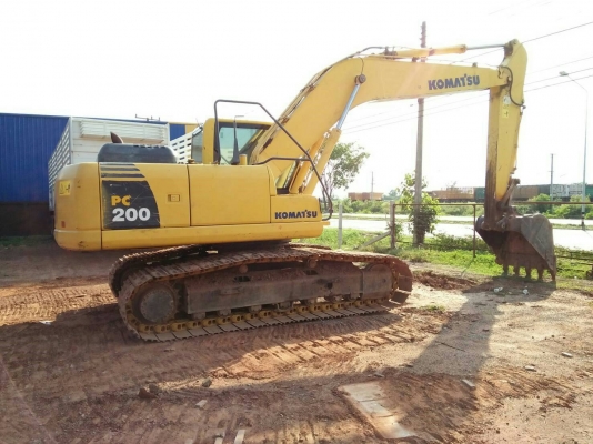 ขออณุญาติขายรถ   PC200-8ชั่ว โมง10000เอกสาร อินวอยช่วง ล่างใหม่พร้อมใ ช ้งานราคา1800000 สนใจติกต่อ0853224877  -0988930465