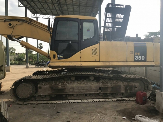 ขออณุญาติขายรถ   PC350-7ชั่ว  โมง10000กลางๆพร ้อมใช้งานนาคา 2950000 สนใจติกต่อ0853224877  -0988930465