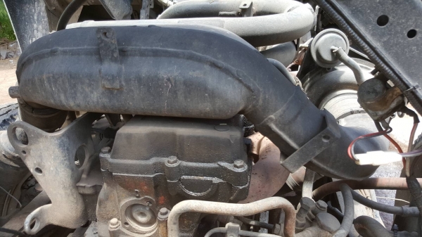 รถอีซุซุ 10 ล้อดั้ม FXZ 195 เปลื่ยนเครื่อง 210 แรงม้า ปี 48. สนใจติดต่อ 081 - 6079515