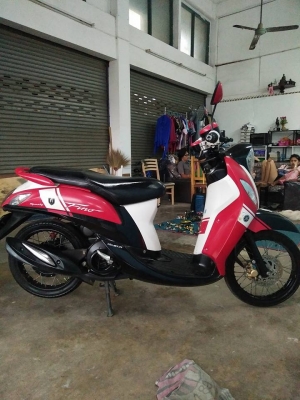 รุ่นหัวฉีด Fino FI สีแดงขาวดำ ปี 2556 ลาย Sport สวยสดสปอร์ตฝุดๆ