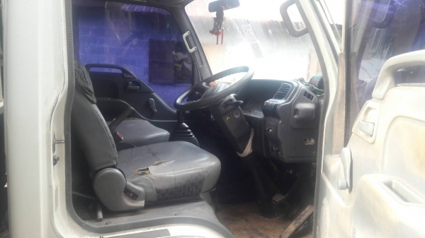 ISUZU NKR 130แรง 6ล้อยาว 4.30ม.สภาพดี อยู่อุดร ราคา 380,000บ. สนใจ 0835601591 หรือ 0903494058