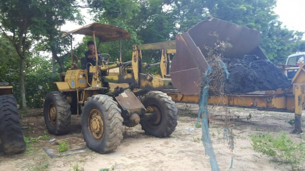 รถตักล้อยาง CAT 910 เอวอ่อน รถพร้อมใช้งาน รถทำงานอยู่ รถตักล้อยาง CAT 910 เอวอ่อน รถพร้อมใช้งาน รถทำงานอยู่