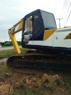 ขายsk200-3kobelco ไฟฟ้าตัดเครื่องดี พร้อมใช้งาน ราคา620,000สนใจติดต่อ0895770265