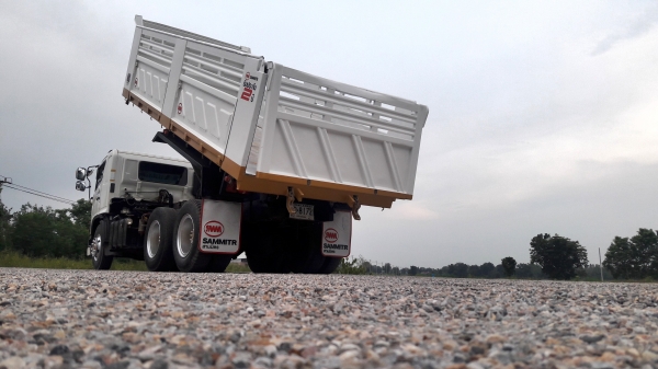 ขายครับ HINO MEGA 251แรงม้อสองเพลา ปี57 รถสวยวิ่ง 59,200 กิโลเมตร พร้อมใช้งาน ขายครับ HINO MEGA 251แรงม้อสองเพลา ปี57 รถสวยวิ่ง 59,200 กิโลเมตร พร้อมใช้งาน