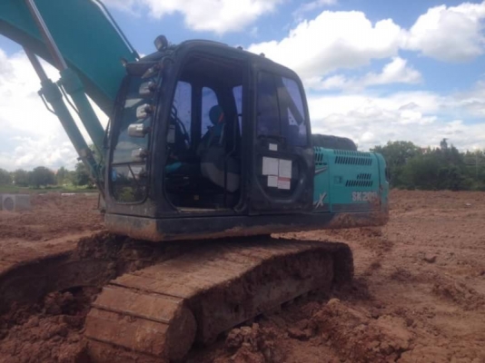 ขายด่วน 1,895,000 บาท KOBELCO SK200 MARK 8 SUPER X ทำงาน 11,xxx ชม เครื่องดี ปั้มดี โช่หนา เอวแน่น ไฟฟ้าครบ เอกสารเล่มทะเบียน  รถอยู่ จ.ร้อยเอ็ด โทร 0610710295