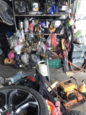 หนึ่ง/รังสิต ขายทุกอย่างครับ สากกะเบือยันเรือรบ