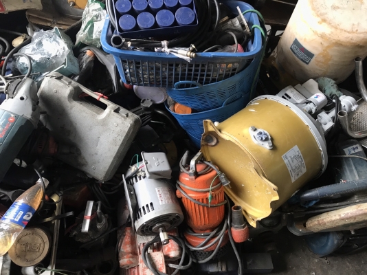 หนึ่ง/รังสิต ขายทุกอย่างครับ สากกะเบือยันเรือรบ