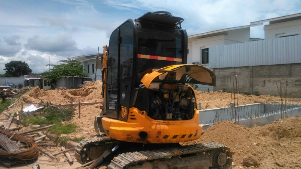 ขายรถแบคโฮ เล็ก JCB
