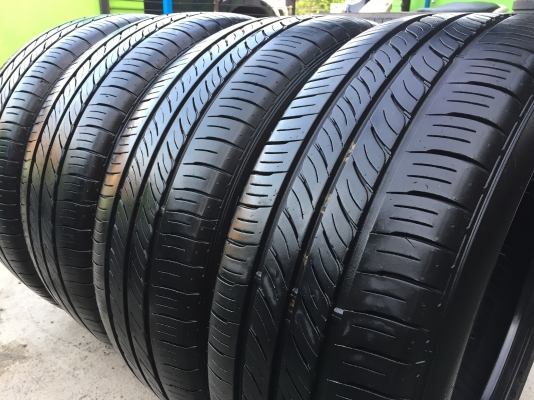 ยาง DUNLOP 205-55-16 ปี 17 ครบชุด 4 เส้น 6000 สภาพสวยๆไม่มีปะไม่บวมไม่กินข้าง ดอกยางเหลือเยอะเอาไปวิ
