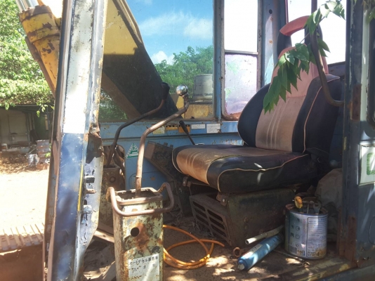 ขาย!! >>> Komatsu Pc120 รุ่น 3 ช่วงล่างดี บูมอาร์มสวย ทำงานได้ 240,000บาท <<< เบอร์ติดต่อ 098-7155789 086-4631102