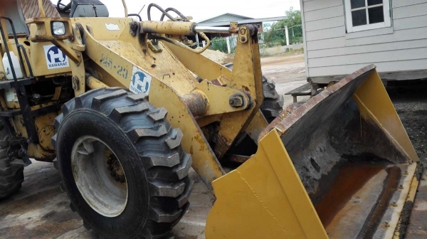 รถตักมือสอง/ Komatsu WA100-3 เก่าในใช้ในไทยแล้วแต่เก็บจุดออนแล้ว เอกสารเล่ม