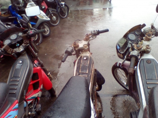 yamaha ZR น้ำตาลมีเล่ม5300.และขาว 3200แดงขายแล้ว