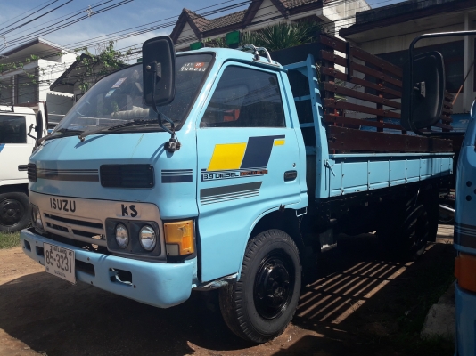 ISUZU KS110 แรงม้า รถห้างแท้ เกียร์สั้น(คุณบุญมารับรถไปวิ่งงานทำเงินเรียบร้อยแล้วคับขอบคุณหลายๆเด้อค