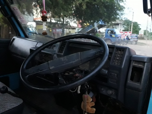 ขาย 6ล้อ ISUZU100 แรงม้า เครื่องแน่นๆ แห้ง แรงดี 4BC2ฝาดำ แชทซีสวยๆตลอดเส้น เดิมๆ ช่วงล่างแน่นๆ เกีย