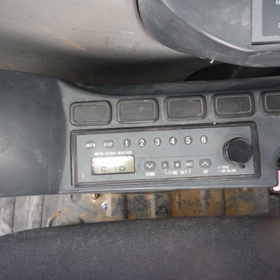 ขายรถแบคโฮ  KOBELCO : SK225SR#YB05  ปี2007 4,897ชม. เครื่อง Hino : JO5E-TA 061-4194021 พรภวิษย์