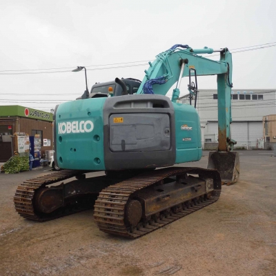 ขายรถแบคโฮ  KOBELCO : SK225SR#YB05  ปี2007 4,897ชม. เครื่อง Hino : JO5E-TA 061-4194021 พรภวิษย์