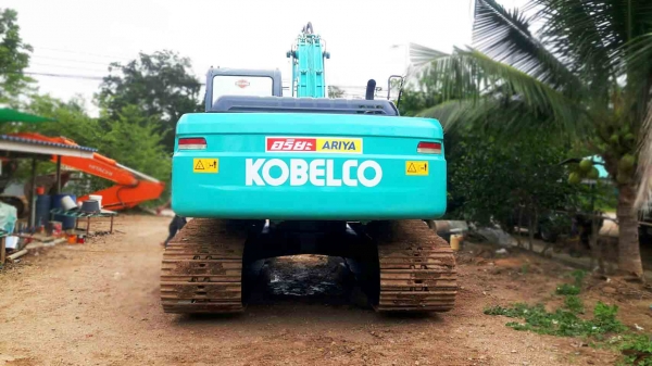 ขายรถแบ็คโฮ KOBELCO SK200-8 YN12 Super สภาพดี พร้อมใช้งาน