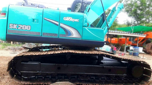 ขายรถแบ็คโฮ KOBELCO SK200-8 YN12 Super สภาพดี พร้อมใช้งาน