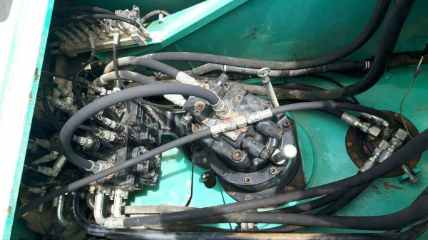 ขายรถแบ็คโฮ KOBELCO SK200-8 YN12 Super สภาพดี พร้อมใช้งาน