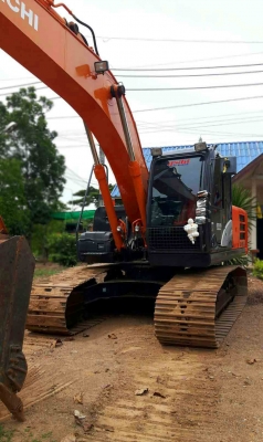 ขายรถแบ็คโฮ HITACHI ZX200-5G  สภาพดี พร้อมใช้งาน