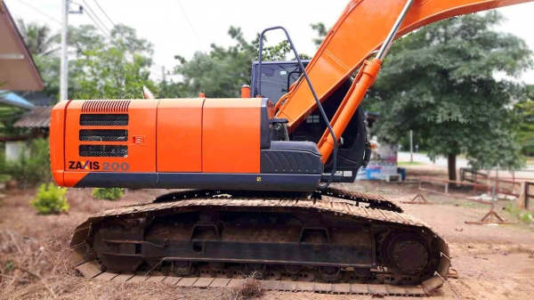 ขายรถแบ็คโฮ HITACHI ZX200-5G  สภาพดี พร้อมใช้งาน