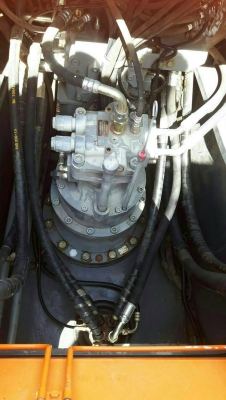 ขายรถแบ็คโฮ HITACHI ZX200-5G  สภาพดี พร้อมใช้งาน