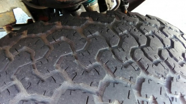 ขายแม็ก5วง ยาง5เส้น 7500 ครับ ขายแม็ก5วง ยาง5เส้น 7500 ครับ