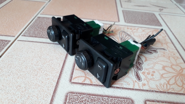 สวิทช์ปรับกระจกมองข้างไฟฟ้า ของรถ NISSAN ไม่ทราบรุ่น สวิทช์ปรับกระจกมองข้างไฟฟ้า ของรถ NISSAN ไม่ทราบรุ่น