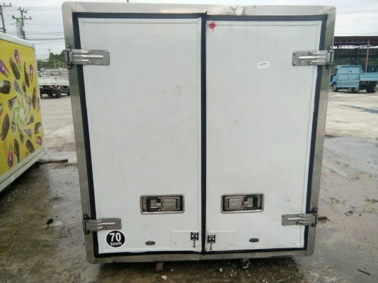 ตู้ฟีดประตู 3 บาน  ยาว 3.11 เมตร กว้าง 1.71 เมตร สูง 1.80 เมตร แซซซีตู้กว้าง 70 เซนติเมตร