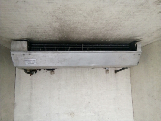 ตู้ฟีดประตู 3 บาน  ยาว 3.11 เมตร กว้าง 1.71 เมตร สูง 1.80 เมตร แซซซีตู้กว้าง 70 เซนติเมตร