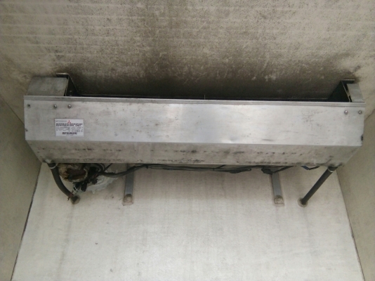 ตู้ฟีดประตู 3 บาน  ยาว 3.11 เมตร กว้าง 1.71 เมตร สูง 1.80 เมตร แซซซีตู้กว้าง 70 เซนติเมตร