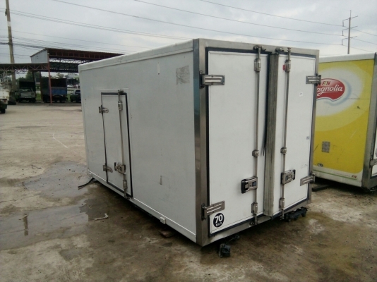 ตู้ฟีดประตู 3 บาน  ยาว 3.11 เมตร กว้าง 1.74 สูง 1.80 เมตร  แซซซีตู้กว้าง 83 เซนติเมตร