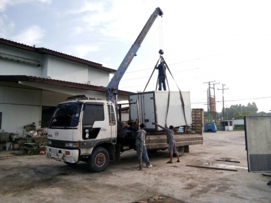 ตู้ฟีดประตู 3 บาน  ยาว 3.11 เมตร กว้าง 1.74 สูง 1.80 เมตร  แซซซีตู้กว้าง 83 เซนติเมตร