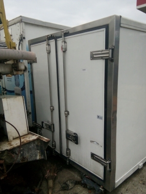 ตู้ฟีดประตู 3 บาน  ยาว 3.11 เมตร กว้าง 1.74 สูง 1.80 เมตร  แซซซีตู้กว้าง 83 เซนติเมตร