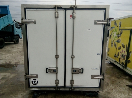 ตู้ฟีดประตู 3 บาน  ยาว 3.11 เมตร กว้าง 1.74 สูง 1.80 เมตร  แซซซีตู้กว้าง 83 เซนติเมตร