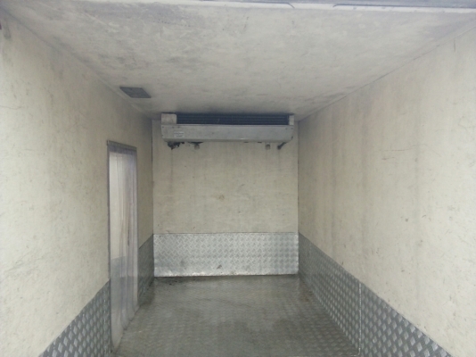 ตู้ฟีดประตู 3 บาน ยาว 3.10 เมตร กว้าง 1.70 เมตร สูง 1.90 เมตร แซซซีตู้กว้าง 73 เซนติเมตร